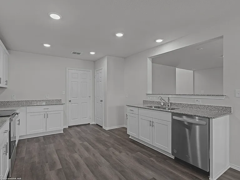 819 Bluegrass Point — Photo 4