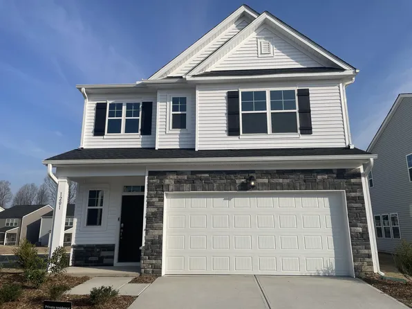 1201 Matterhorn Dr, Fuquay Varina, NC 27526