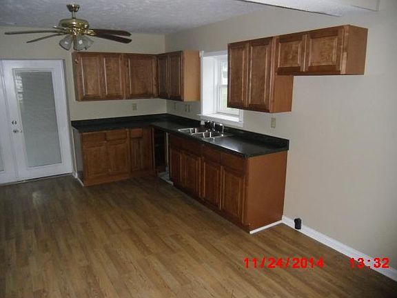 3rd image of 3309 Lindbergh Dr