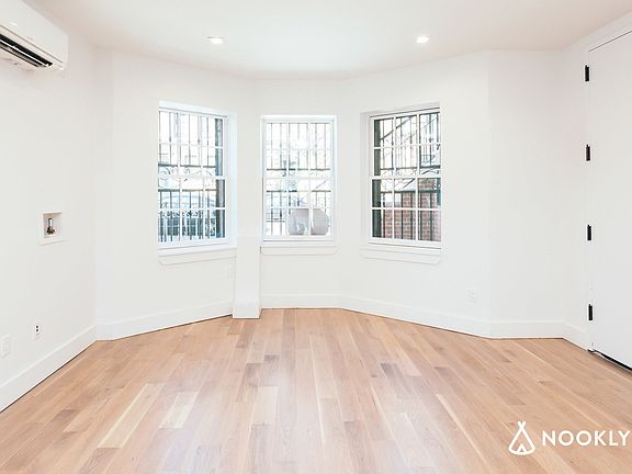 4th image of 218 Bainbridge St #Gg