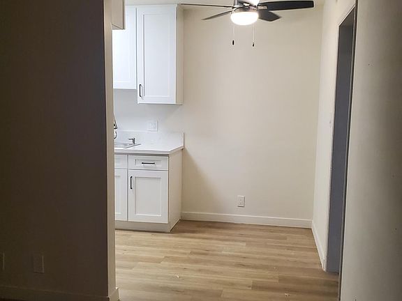 2nd image of 14664-17 Roscoe Blvd