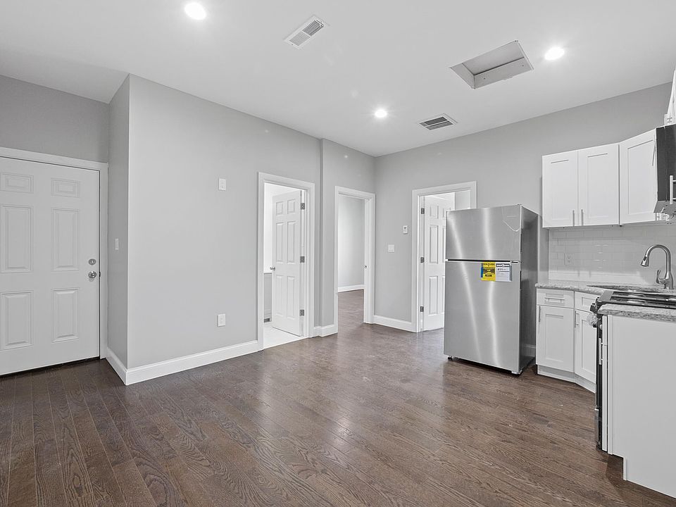 1st image of 219 Sussex Ave #9
