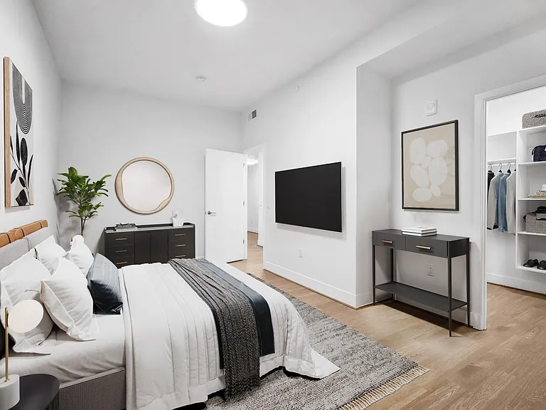 Reva — Photo 28