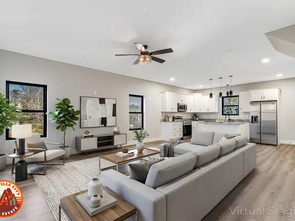 613 Salem Heights Ln, Swannanoa, NC 28778