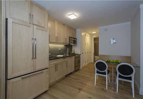 2nd image of 201 E 86th St APT 08C