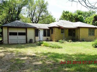 3301 S Rutan St, Wichita, KS 67216