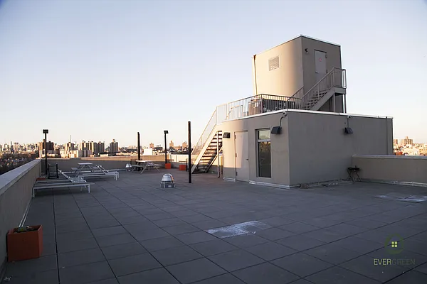 Rented by Evergreen Apartments BK | media 25