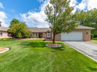 115 Saint Andrews Dr, Schererville, IN 46375