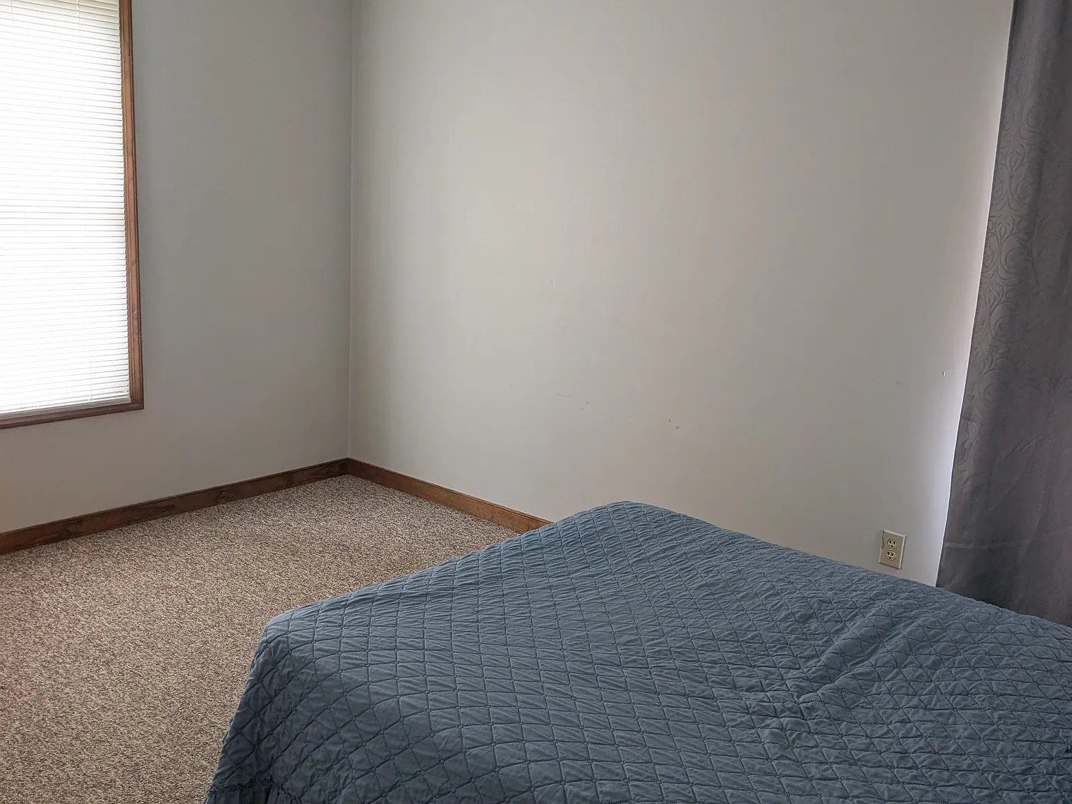 3 bed, 1100 sqft, $1,400 — Photo 4