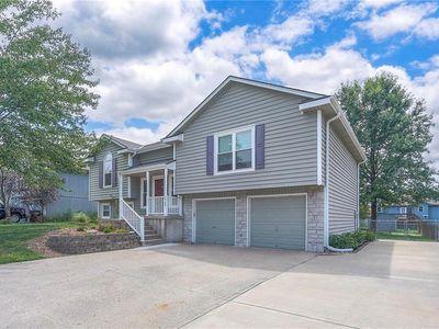 1707 Shelby Dr, Raymore, MO, 64083