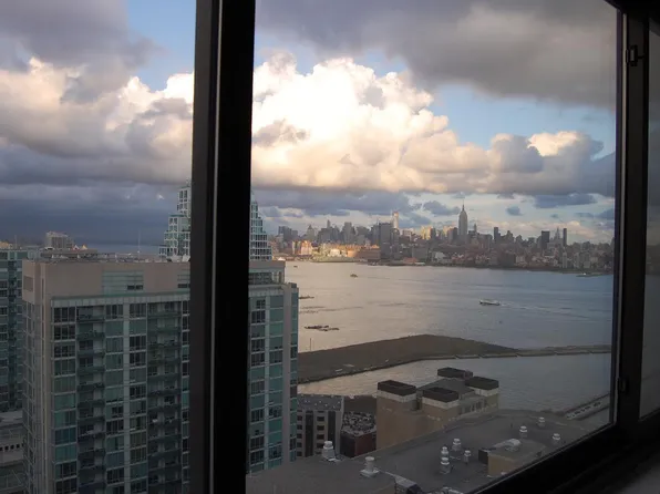 45 River Dr South image 11 of 16