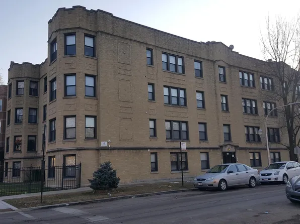 2243 W Rosemont Ave APT 2, Chicago, IL 60659