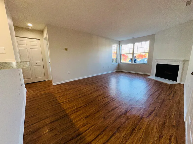 130 Meadow Ridge Rd — Photo 2