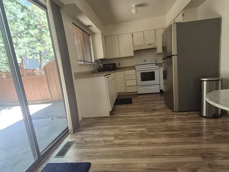 858 Southwood Blvd #3 — Photo 1