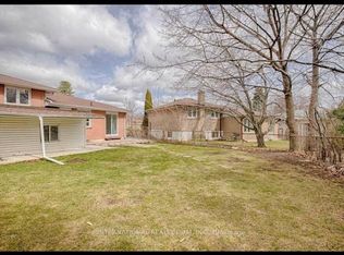 130 Amberjack Blvd, Toronto, ON M1H 2J9