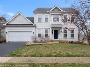 39W558 Newton Sq, Geneva, IL 60134