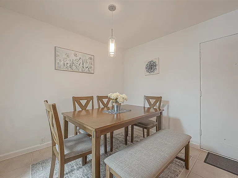 2201 Fountain View Dr #9 — Photo 12