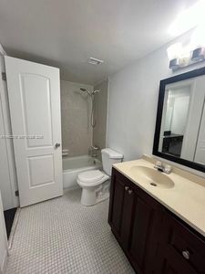 498 NW 165th St Rd APT D503, Miami, FL, 33169