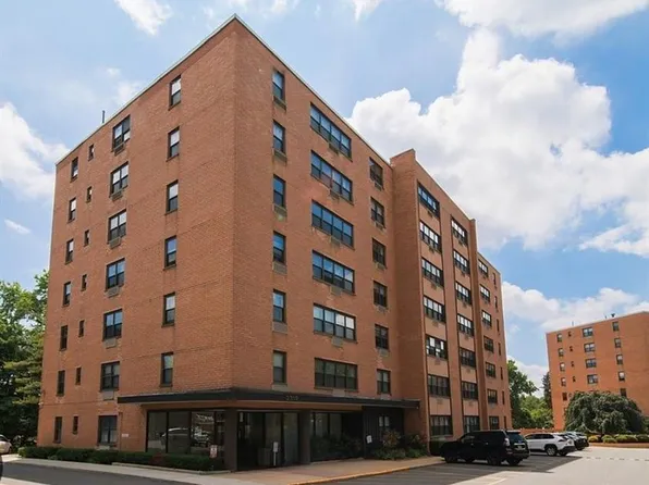 2352 Linwood Ave APT 3B, Fort Lee, NJ 07024