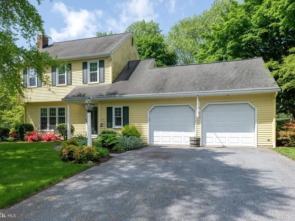 2850 Michener Dr, Lancaster, PA 17601