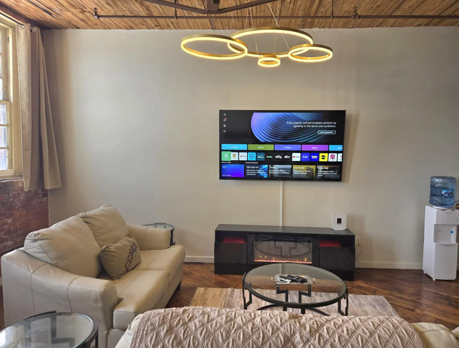 Studio, 1.0 bath, 9687 sqft, $1,391 — Photo 2