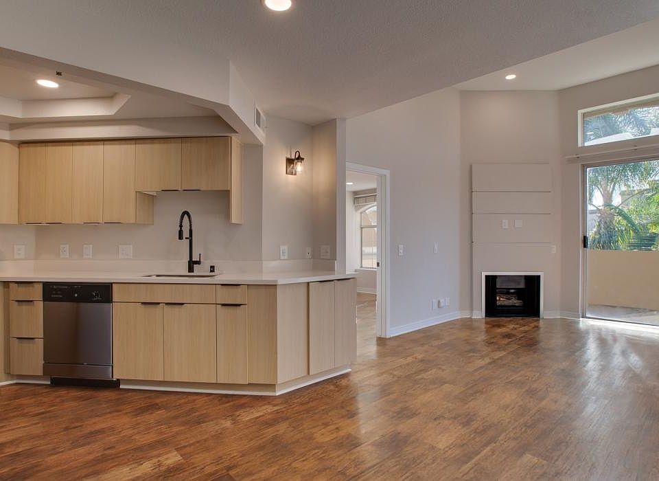 1st image of 7660 Beverly Blvd #1-422
