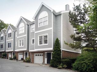 37 Davenport Ave APT 4, Greenwich, CT 06830