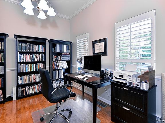 5th image of 3927 Thorngate Dr