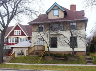 2112 E Webster Pl, Milwaukee, WI 53211