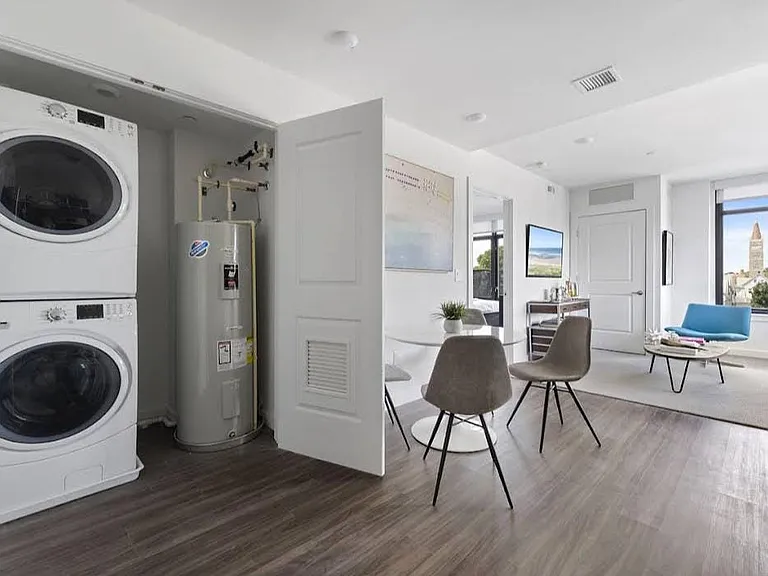 185 Avenue F #1-01 — Photo 5
