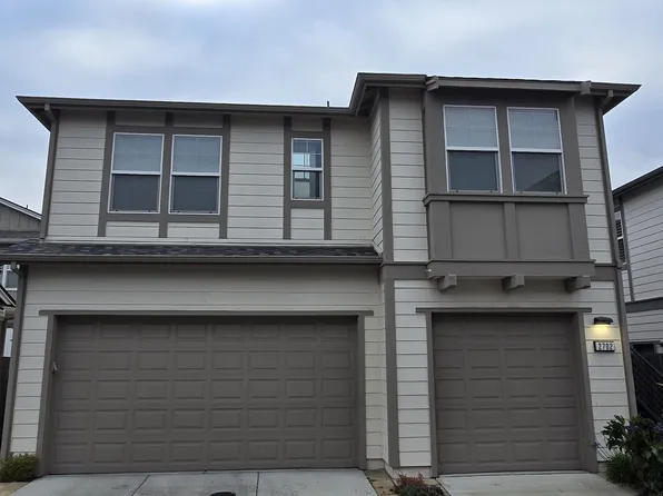 2702 Lighthouse Ln #2, Marina, CA 93933