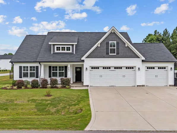 241 Day Lily St, Selma, NC 27576