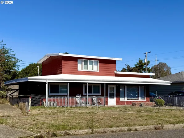 964 Michigan Ave, Coos Bay, OR 97420