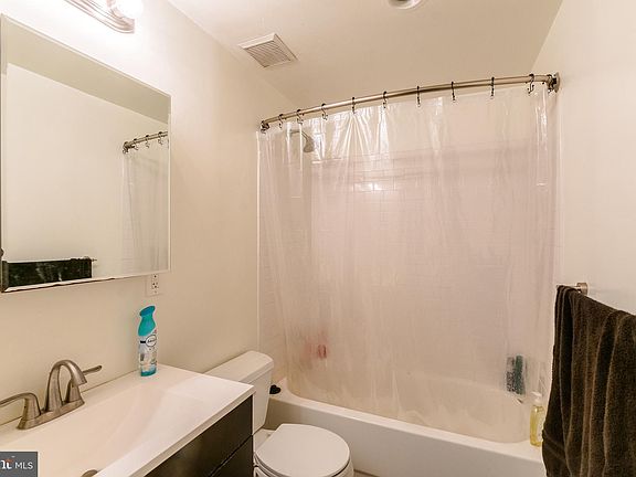 3rd image of 1136 N 4th St Floor 1
