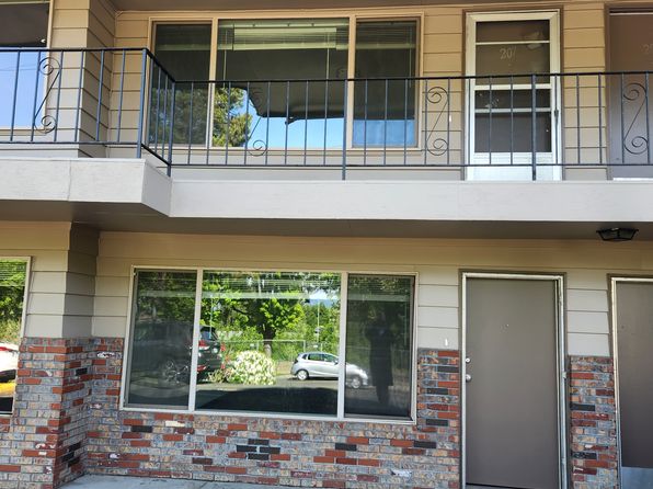 550 SE 60th Ave APT 106