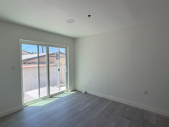 4th image of 1206 W Newmark Ave #A