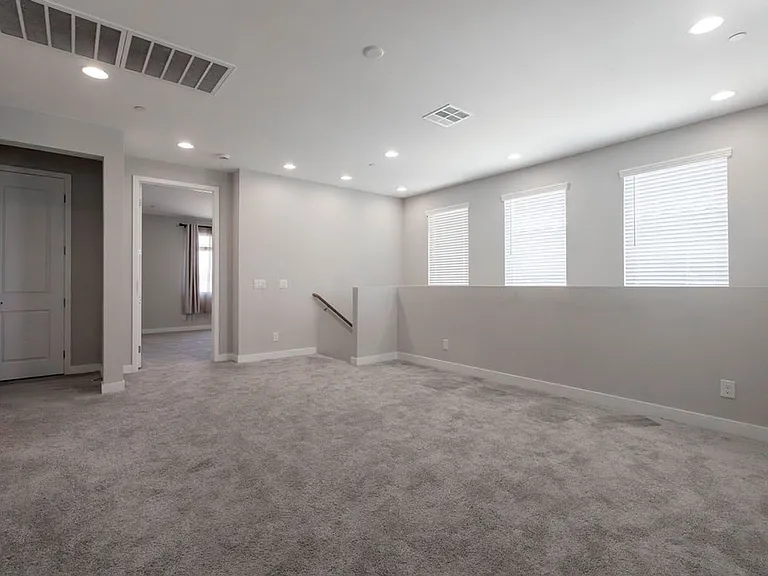 10620 Carnes Ave — Photo 11