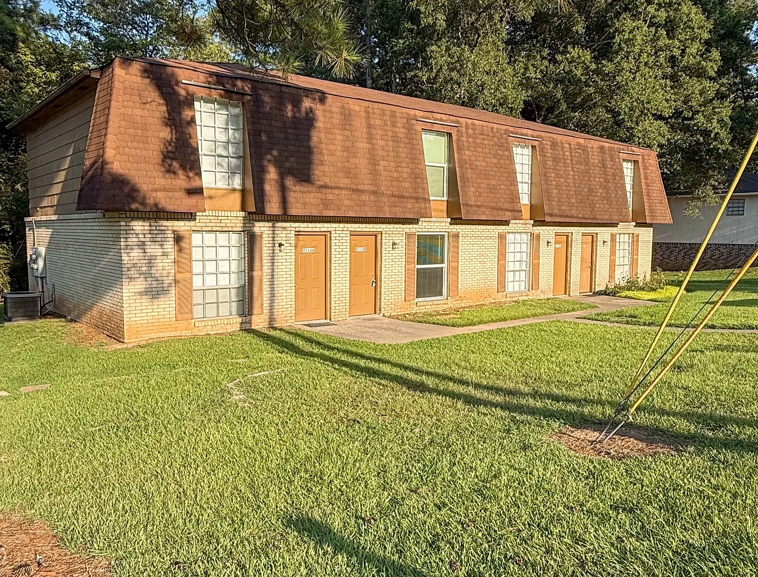 2 bed, 900 sqft, $1,000 — Photo 2