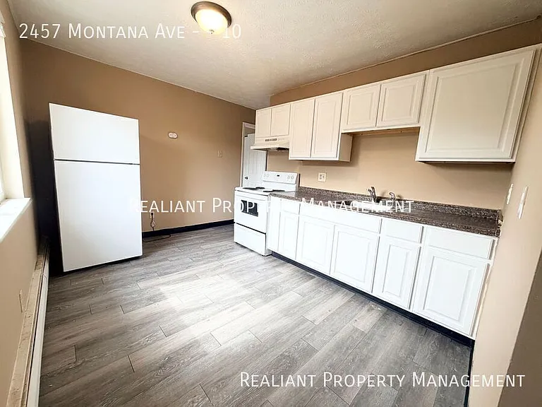 2457 Montana Ave #10 — Photo 4