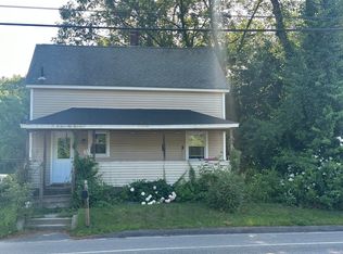 507 Riverside Dr, Auburn, ME 04210