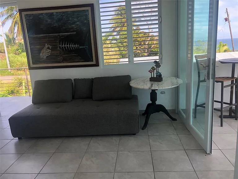 10 Corchado — Photo 10