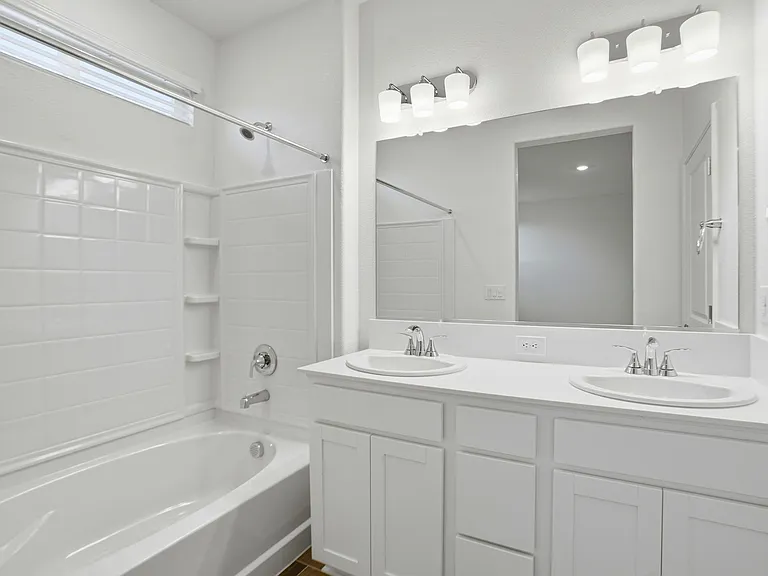 16047 Pirates Cove Ln — Photo 10