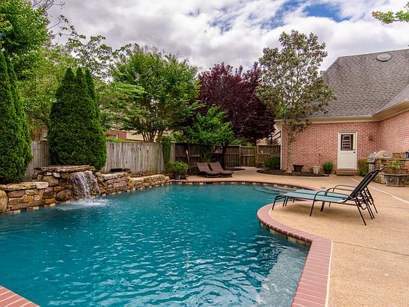 4th image of 9824 S Houston Oak Dr
