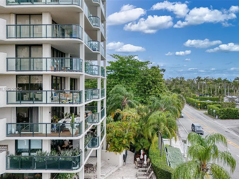2575 S Bayshore Dr #4A — Photo 23
