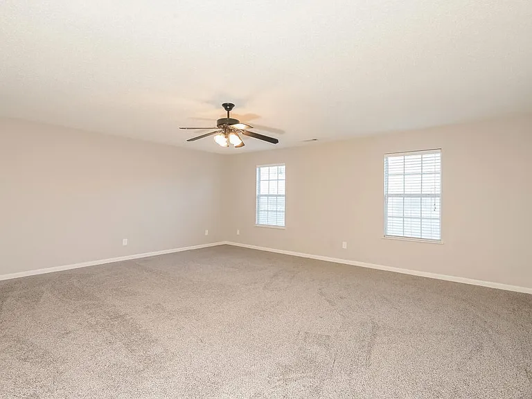 2115 Palatine Pl — Photo 9