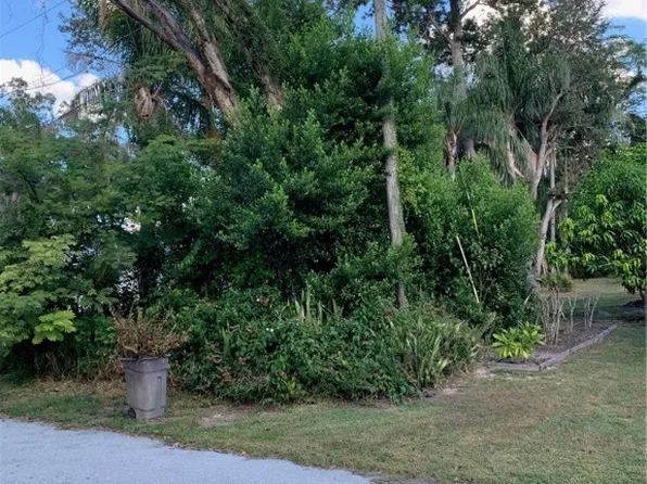 2222 N Holly Ave, Avon Park, FL 33825