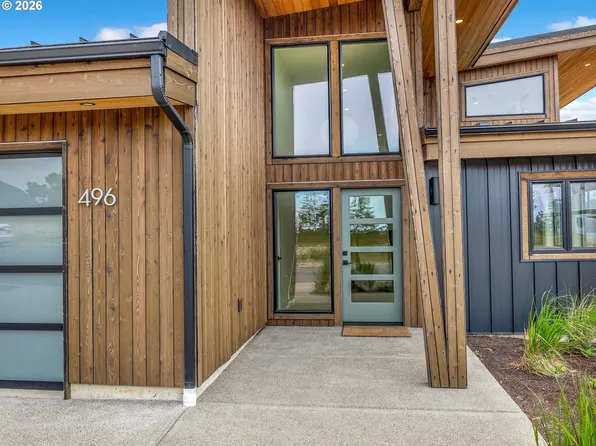 496 Sea View Dr, Manzanita, OR 97130