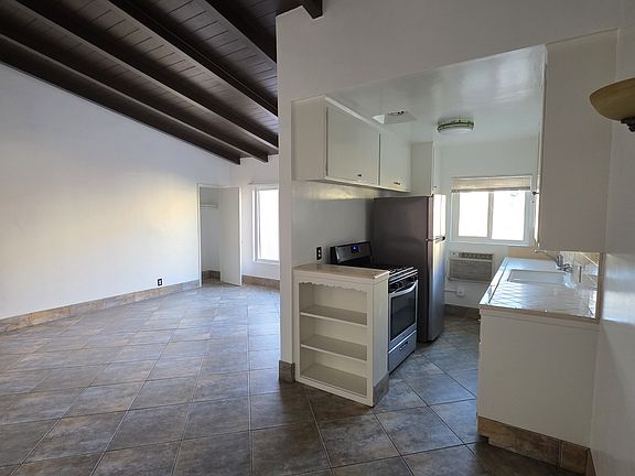3rd image of 5620 Ash St APT 10