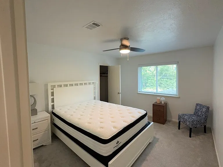 2722 Springstone Dr — Photo 23