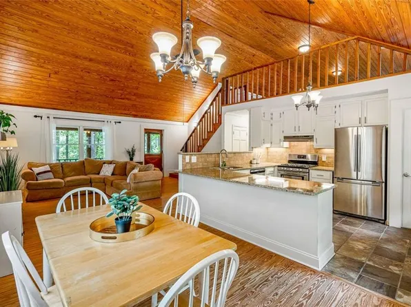 113 Juniper St, Roswell, GA 30075